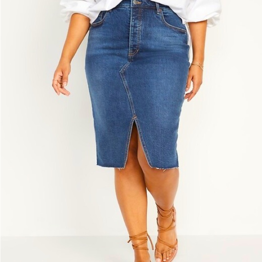 Old Navy High rise button fly cut off Jean pencil skirt